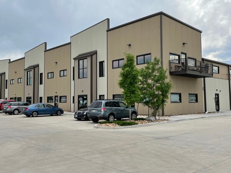 More Photos Of 3000 Airport Dr, Erie Light Manufacturing For Sale