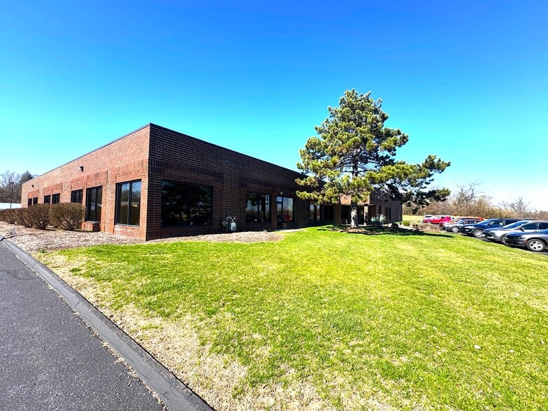 More Photos Of 7691-7695 Poe Ave, Dayton Medical For Lease