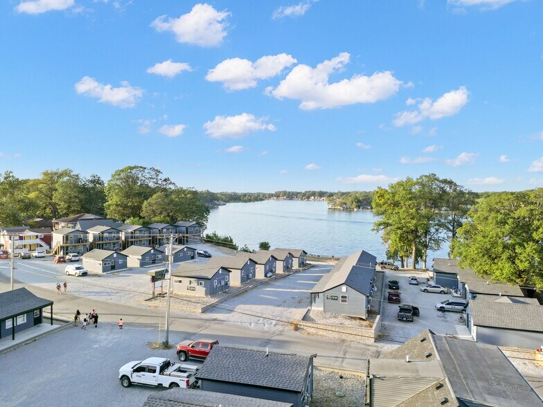 More Photos Of 4983 E Indiana Beach Rd, Monticello Hotel For Sale