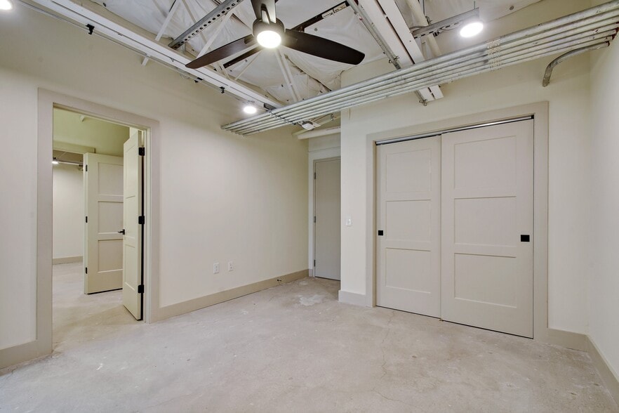 More Photos Of 215 Coca Cola Pl, San Antonio Apartments For Lease