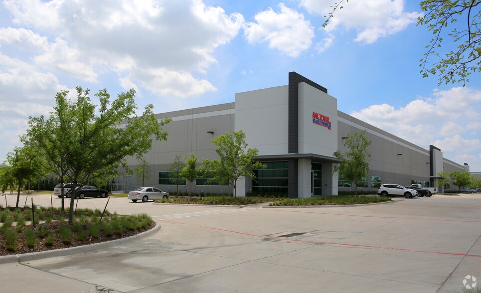 Primary Photo Of 501 Southwestern Blvd, Coppell Warehouse For Lease