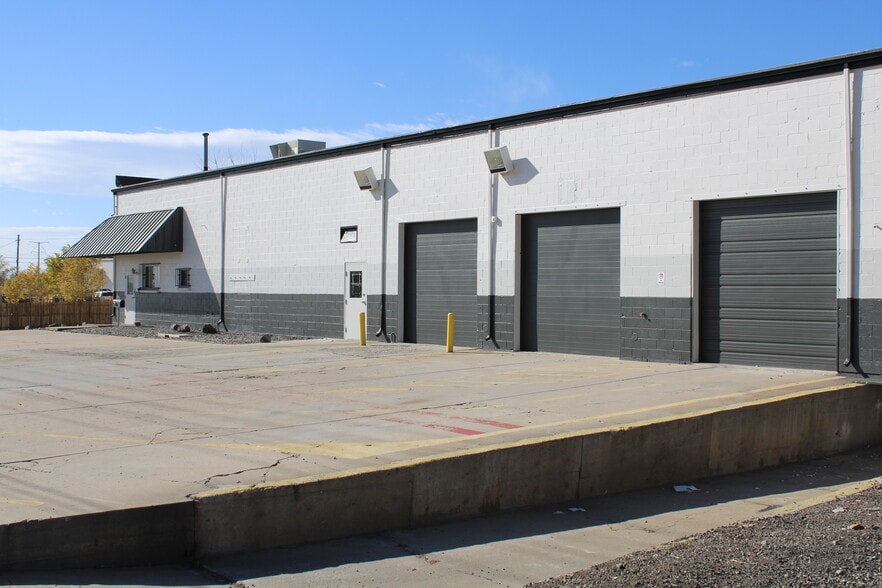 More Photos Of 5981 Marion Dr, Denver Warehouse For Sale