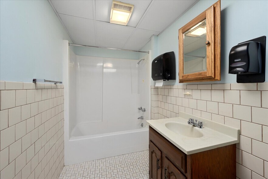 More Photos Of 1660 Champlin Ave, Utica Office Residential For Sale