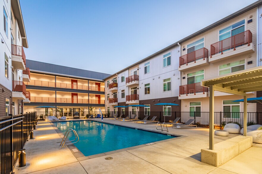 More Photos Of 2500 Cannery Loop, Davis Apartments For Sale