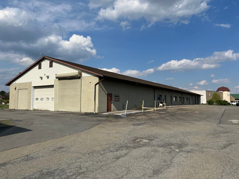Primary Photo Of 956 Weir Lake Rd, Brodheadsville Industrial For Sale