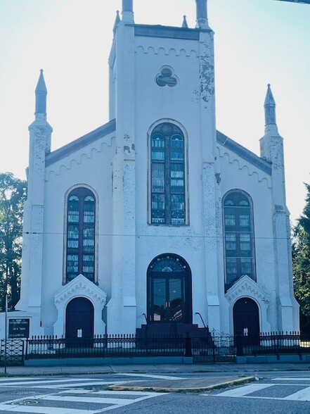 Primary Photo Of 210 S Market St, Petersburg Religious Facility For Sale