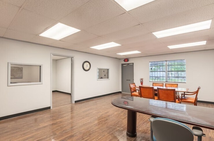 More Photos Of 610 NE 29th St, Pompano Beach Warehouse For Lease