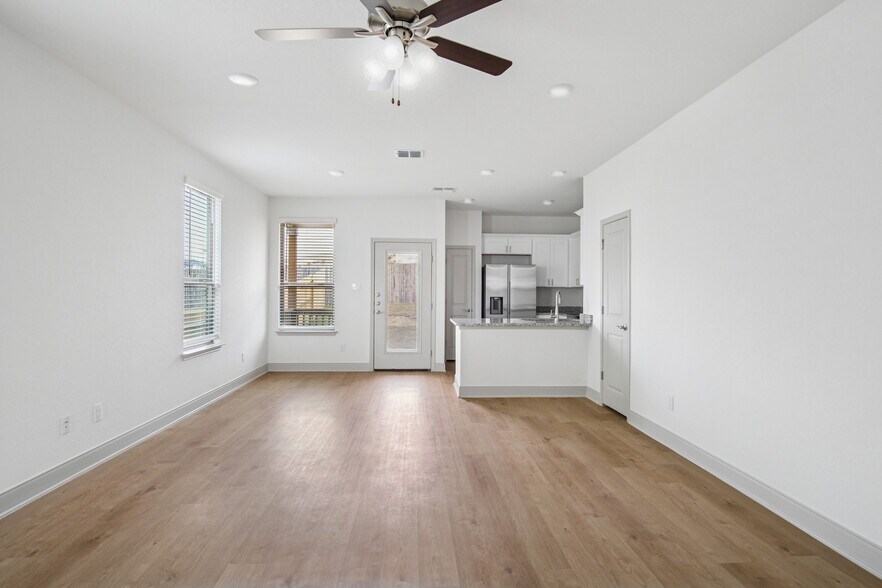 More Photos Of 6408 Segovia Ranch, San Antonio Apartments For Sale