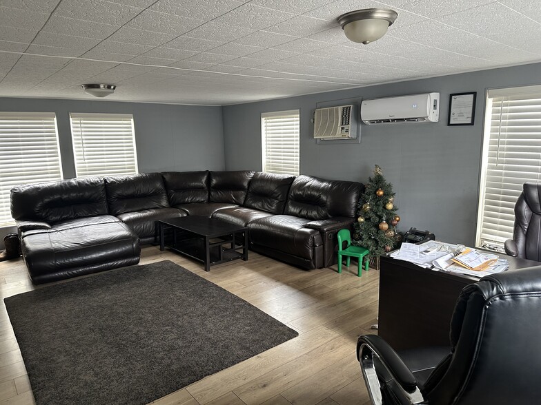 More Photos Of 6422 Union Heights Rd, Jacksonville Service For Sale