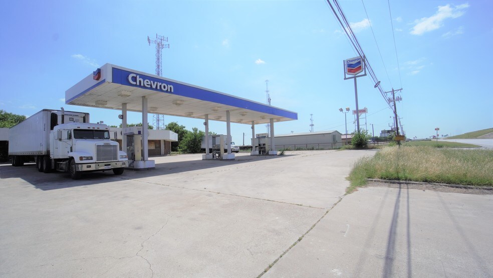 More Photos Of 12235 Camp Bowie Blvd W, Aledo Service Station For Sale