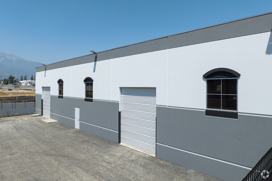 More Photos Of 9010 Hellman Ave, Rancho Cucamonga Warehouse For Lease