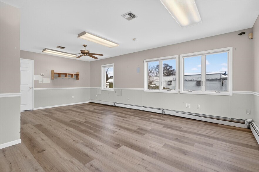 More Photos Of 75 Ramapo Rd, Garnerville Office For Sale