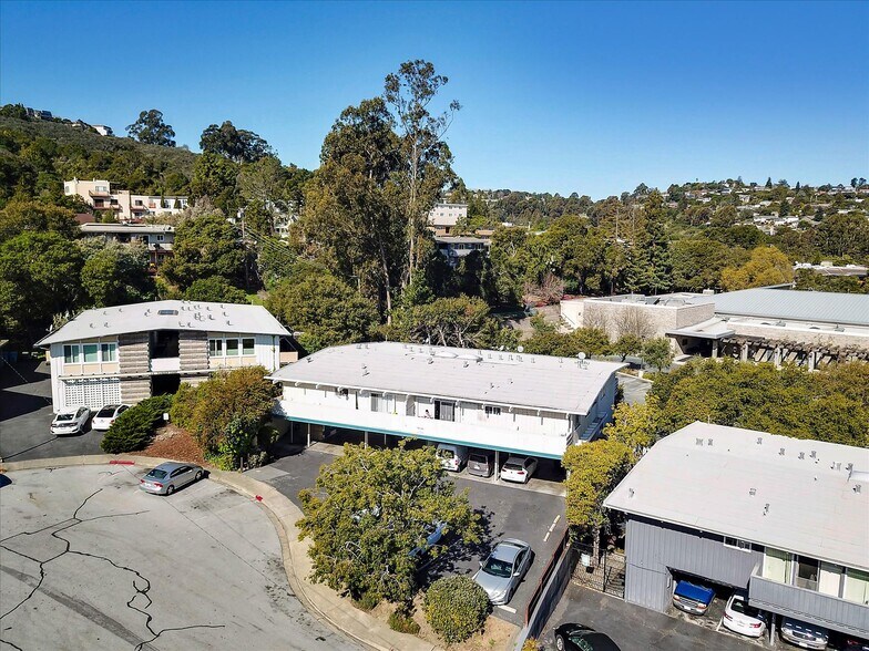 More Photos Of 6 Garden Ct, Belmont Apartments For Sale