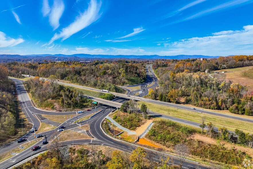More Photos Of 1791 Richmond Rd, Charlottesville Restaurant For Lease