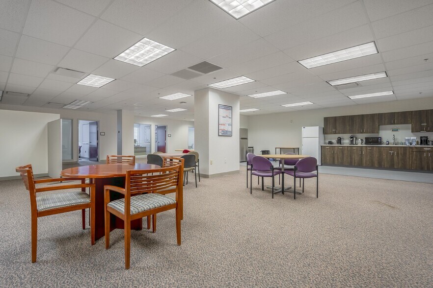 More Photos Of 55-75 Erieview Plz, Cleveland Office For Sale