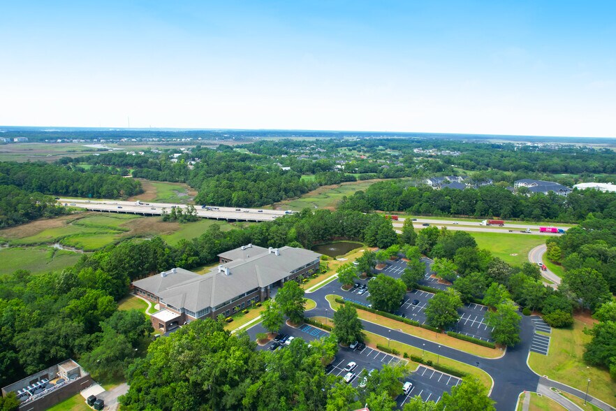 More Photos Of 146 Fairchild St, Charleston Office For Lease