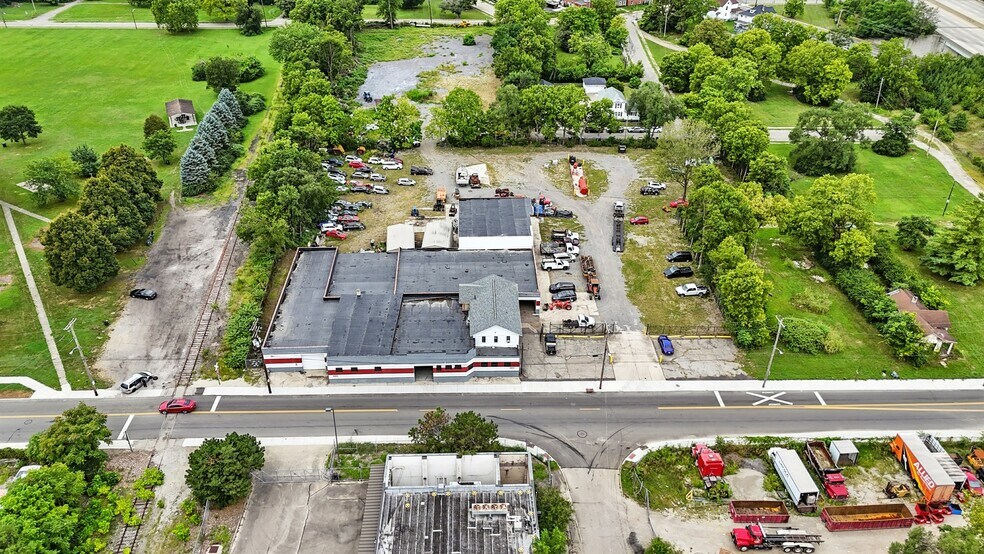 More Photos Of 603 S Broadway St, Dayton Warehouse For Sale