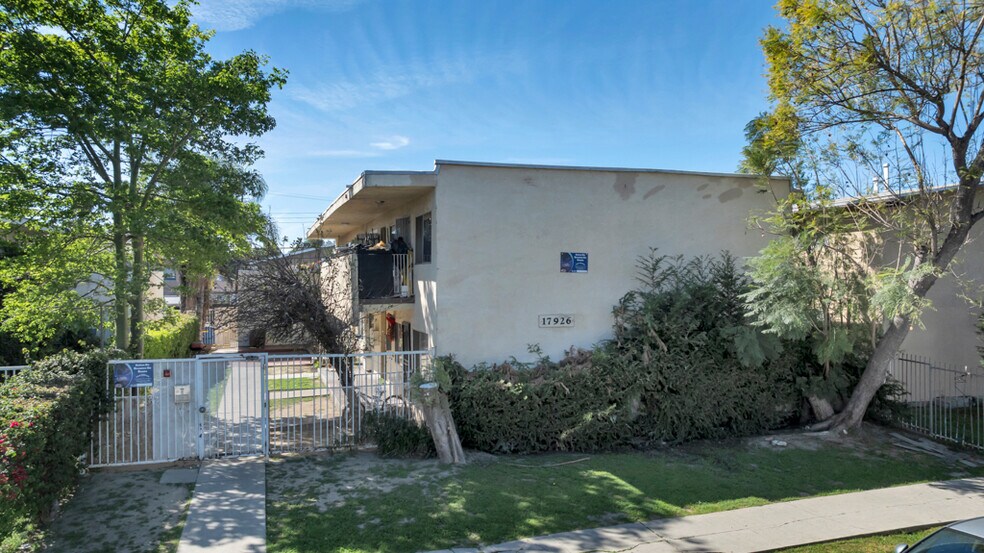 More Photos Of 17926 Schoenborn St, Northridge Apartments For Sale