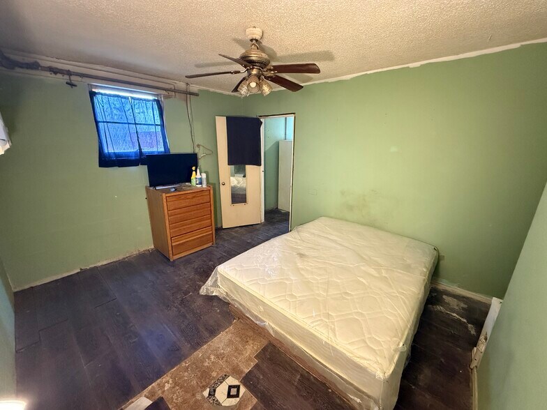 More Photos Of 27753 S Welling Rd, Welling Apartments For Sale