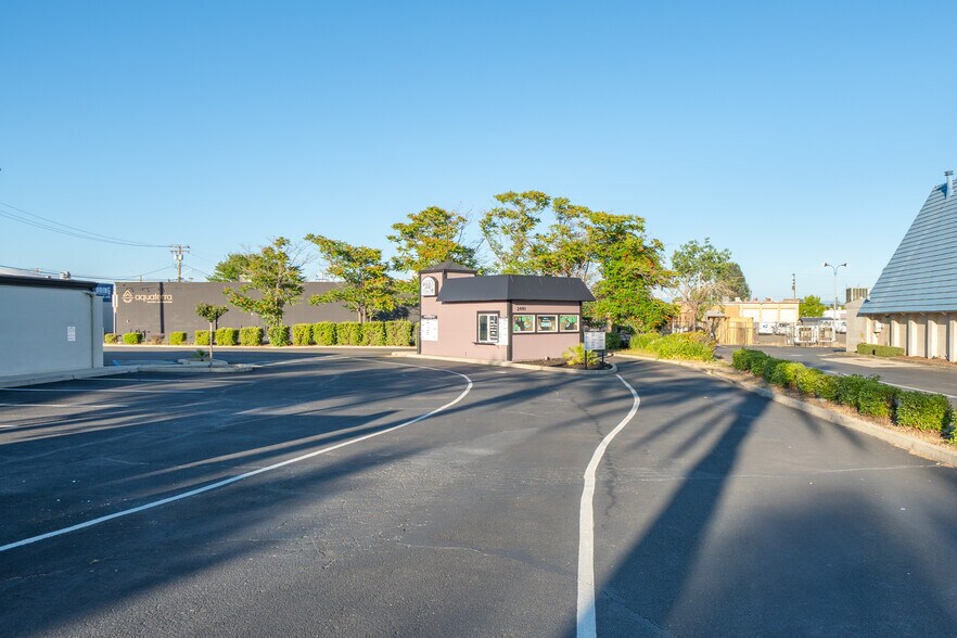 More Photos Of 2405 Hilltop Dr, Redding Medical For Sale