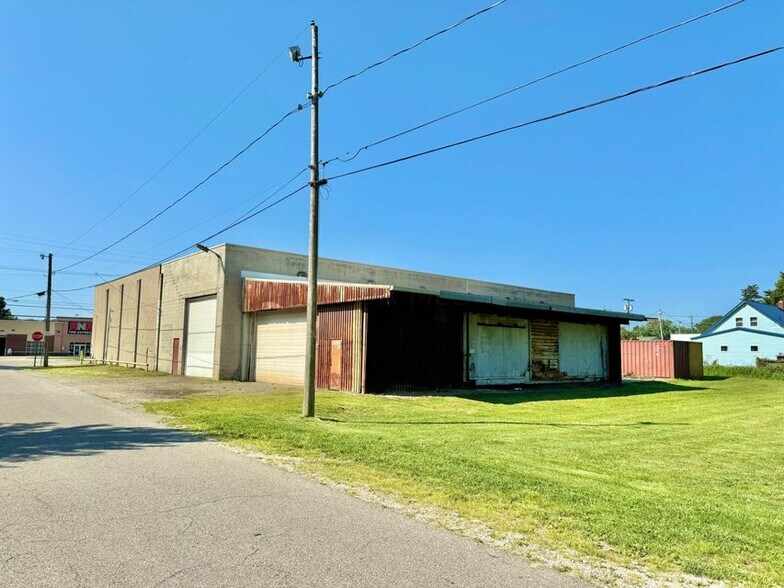 More Photos Of 1410 Harding E Hwy, Marion Warehouse For Sale