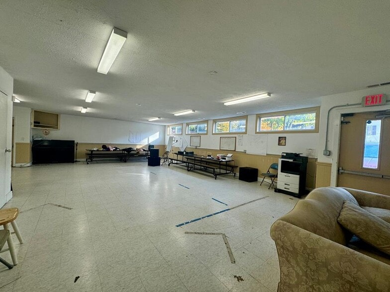 More Photos Of 715 N Kanawha St, Beckley Freestanding For Lease