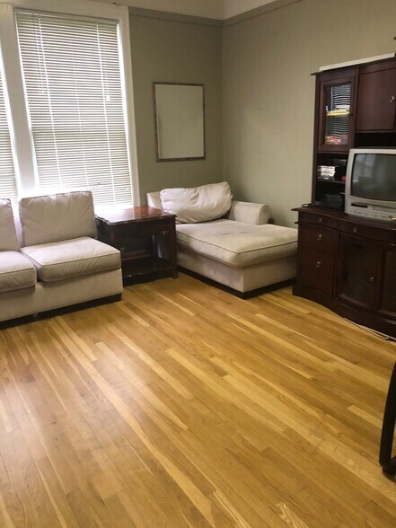 More Photos Of 111 Cass Ave, Mount Clemens Office For Sale