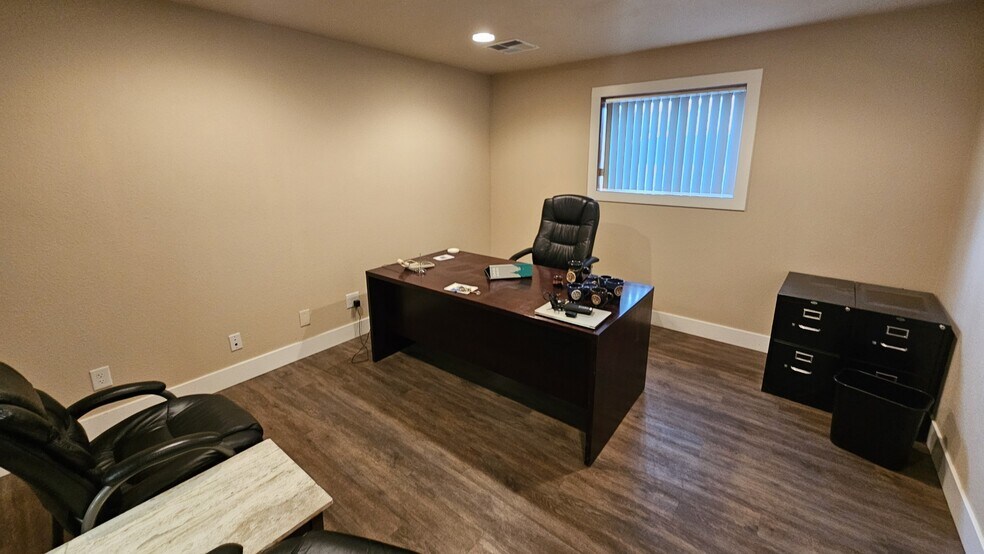 More Photos Of 625 W Scott Ave, Woodland Warehouse For Lease