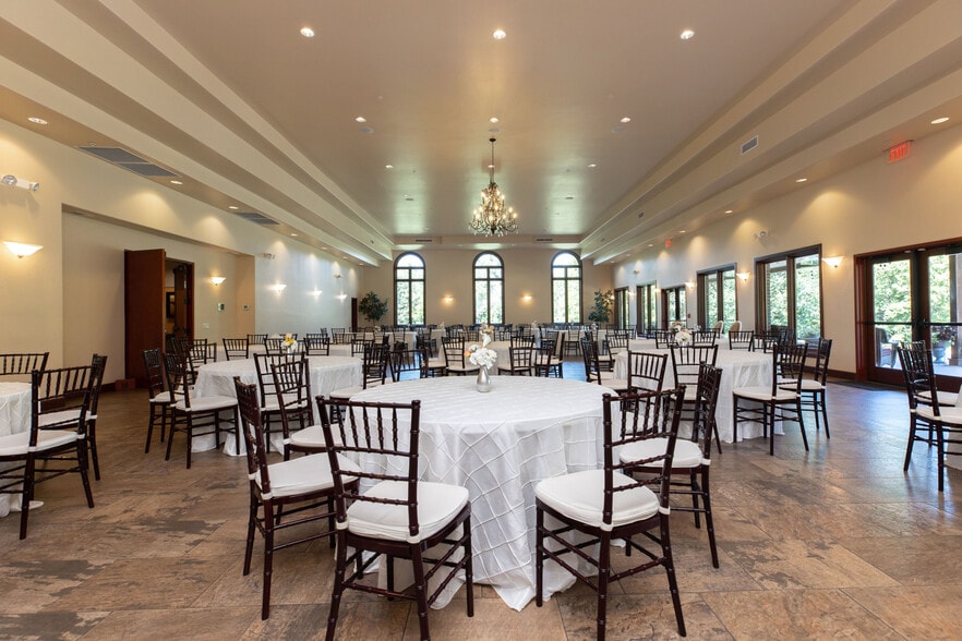 More Photos Of 11200 N Eastern Ave, Oklahoma City Lodge Meeting Hall For Sale