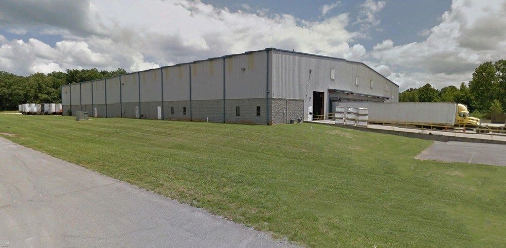 More Photos Of 229 Montclair St, Tullahoma Warehouse For Lease