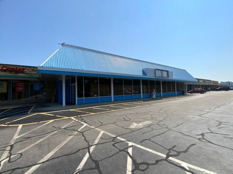 More Photos Of 908-1010 W Cumberland St, Dunn General Retail For Lease