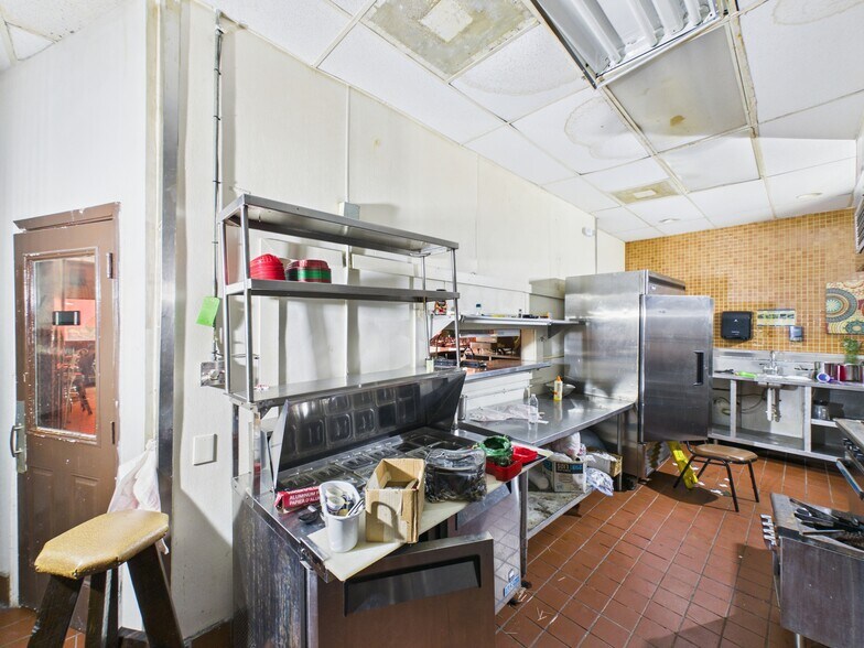 More Photos Of 6314 Antoine Dr, Houston Restaurant For Sale