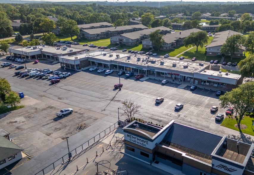 More Photos Of 10S620-10S644 S Kingery Hwy, Willowbrook Auto Repair For Sale