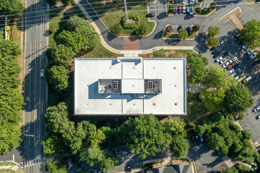 More Photos Of 6135 Park South Dr, Charlotte Coworking Space
