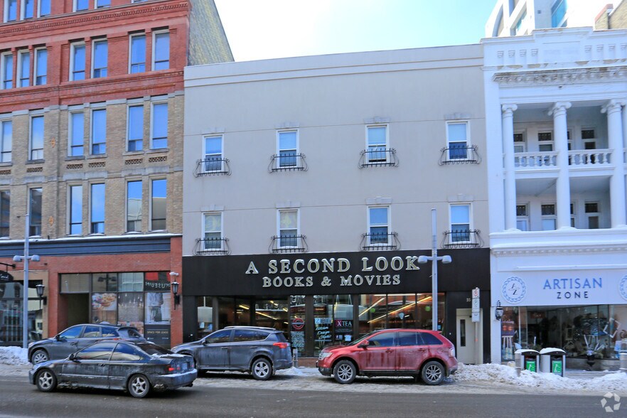 More Photos Of 31-33 King St W, Kitchener Storefront Retail Residential For Lease