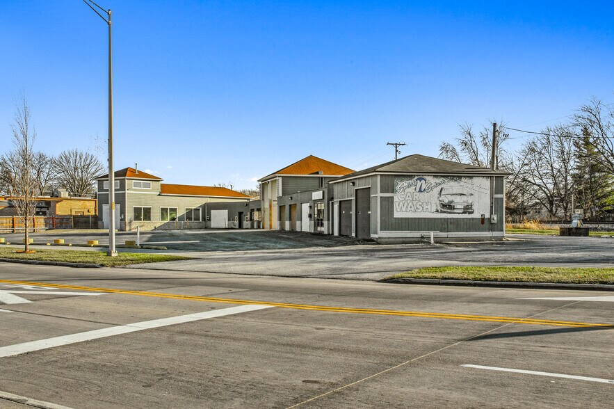 More Photos Of 565 E 170th St, South Holland Carwash For Sale