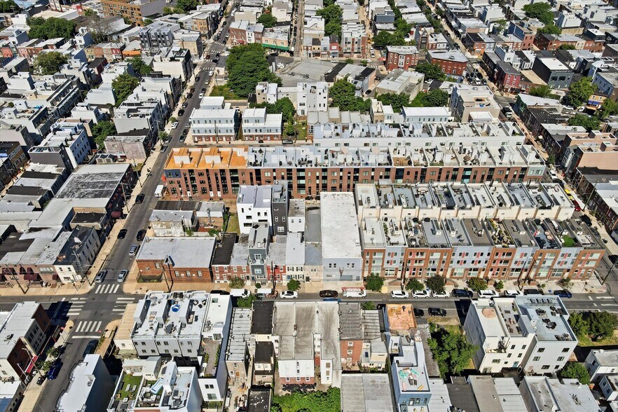 More Photos Of 1328 S 20th St, Philadelphia Distribution For Sale