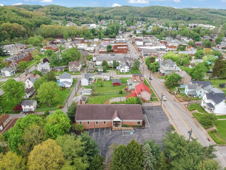 More Photos Of 426 E Main St, Evans City Religious Facility For Sale
