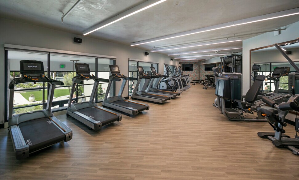 More Photos Of 130 W Huntington Dr, Arcadia Hotel For Sale