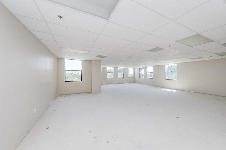 More Photos Of 1320 E Las Tunas Dr, San Gabriel Medical For Lease