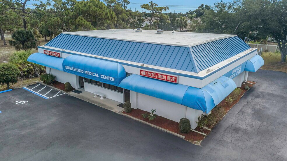 More Photos Of 655 N Indiana Ave, Englewood Medical For Sale