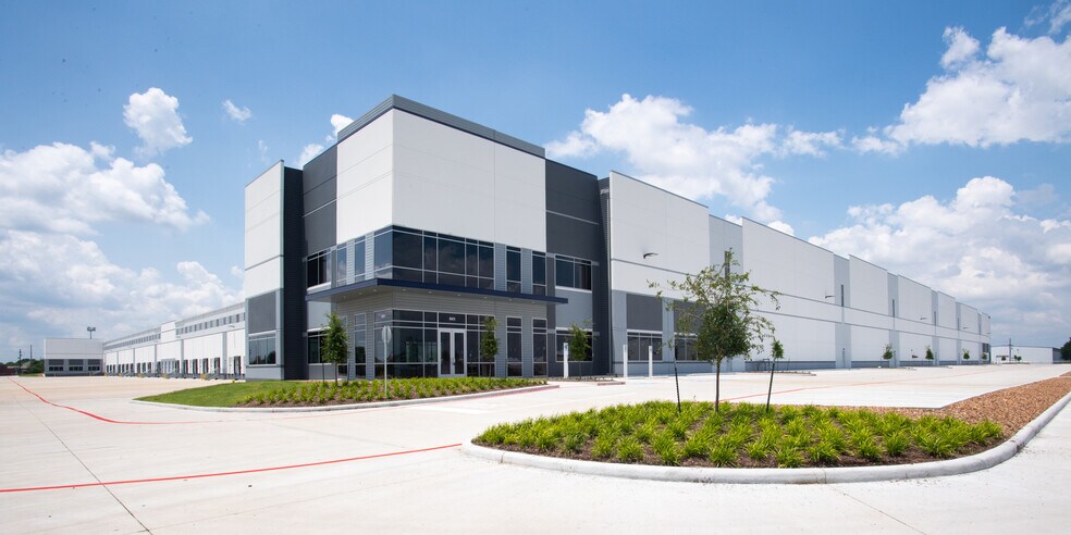 Primary Photo Of 6411 N Eldridge Pky, Houston Warehouse For Lease