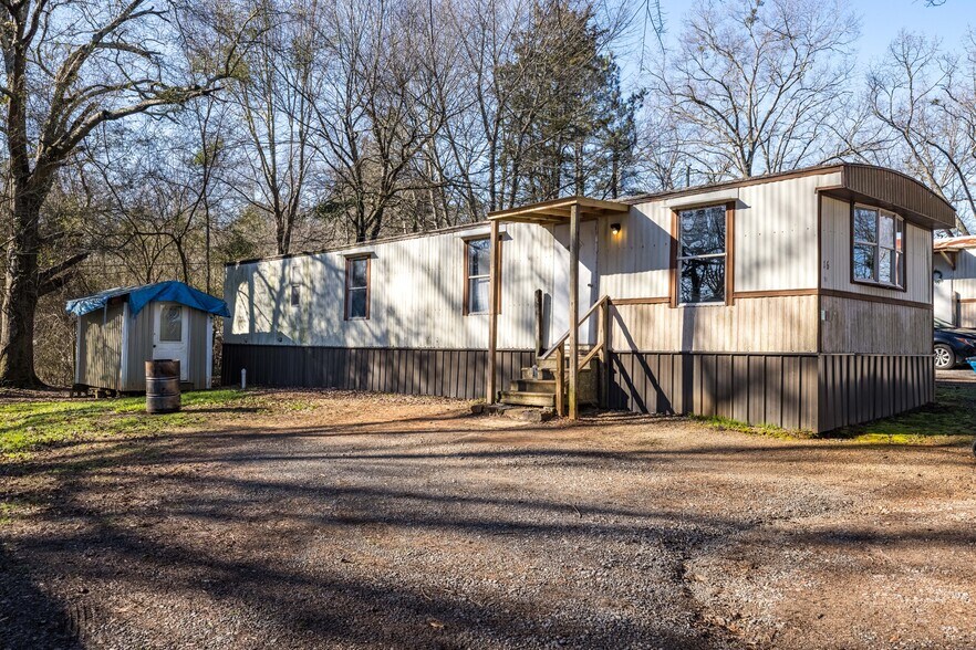 More Photos Of 3020 Old Summerville Rd, Armuchee Manufactured Housing Mobile Home Park For Sale