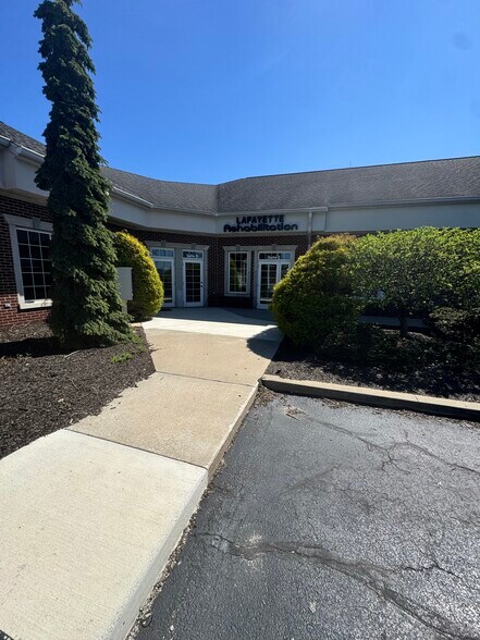 More Photos Of 3451 Wyndham Way, West Lafayette Office For Lease