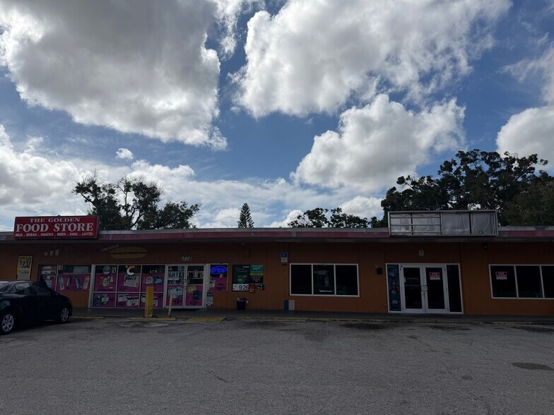 More Photos Of 6798 46th Ave N, Saint Petersburg General Retail For Lease