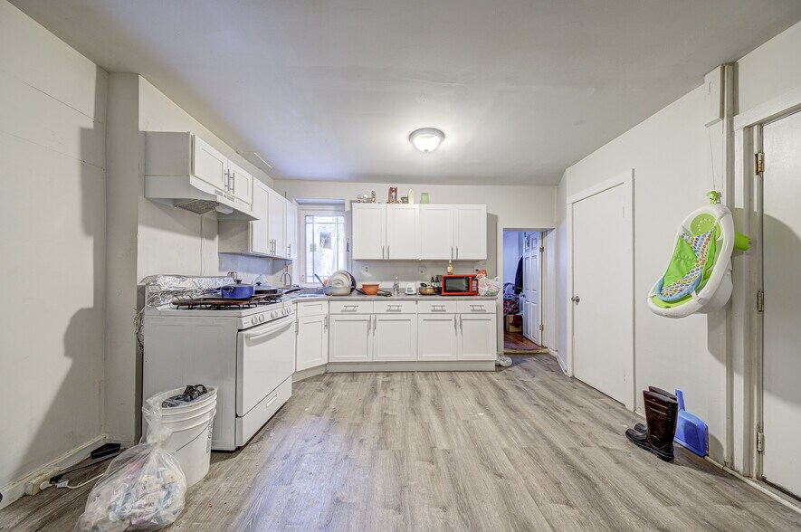 More Photos Of 137 William St, Newburgh Apartments For Sale