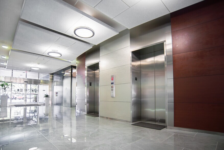 More Photos Of 150 S Pine Island Rd, Plantation Office For Lease