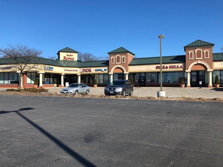 More Photos Of 90-124 W Northwest Hwy, Palatine Unknown For Lease
