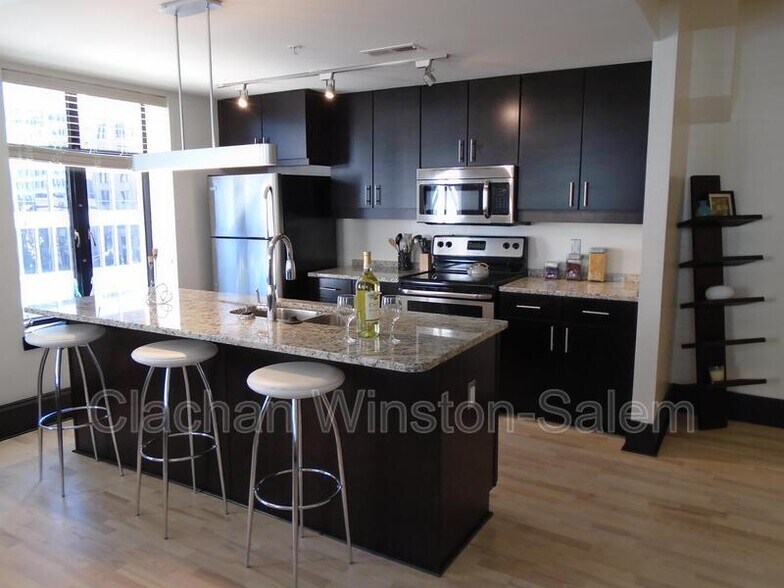 More Photos Of 50 W 4th St, Winston-Salem Apartments For Lease