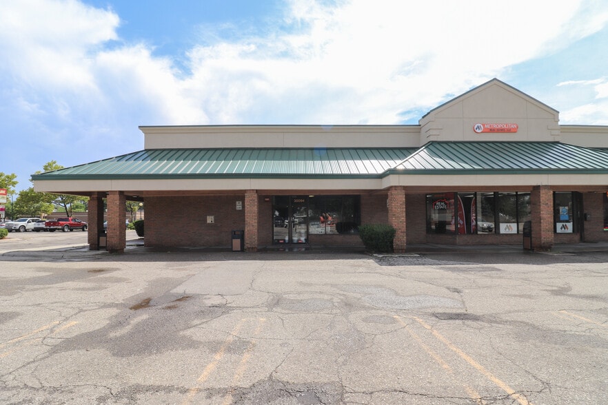 More Photos Of 30094-30120 Ford Rd, Garden City Storefront For Lease